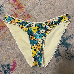 L space bikini bottoms